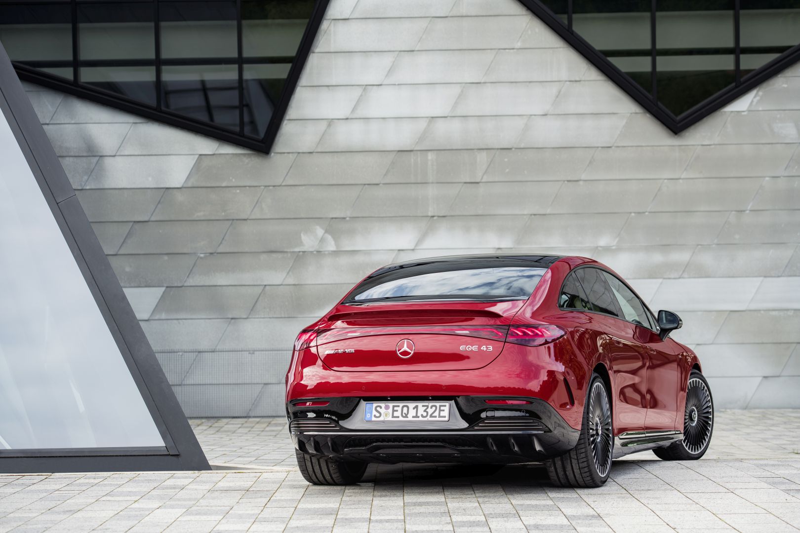 Mercedes-Amg Eqe photo 28