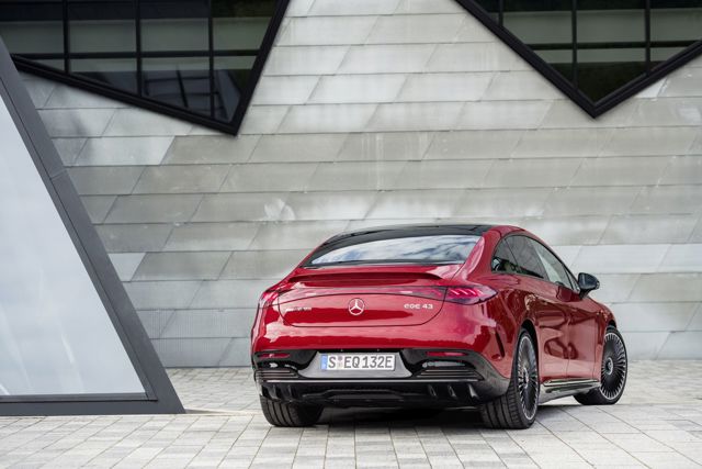 Mercedes-Amg Eqe photo 28