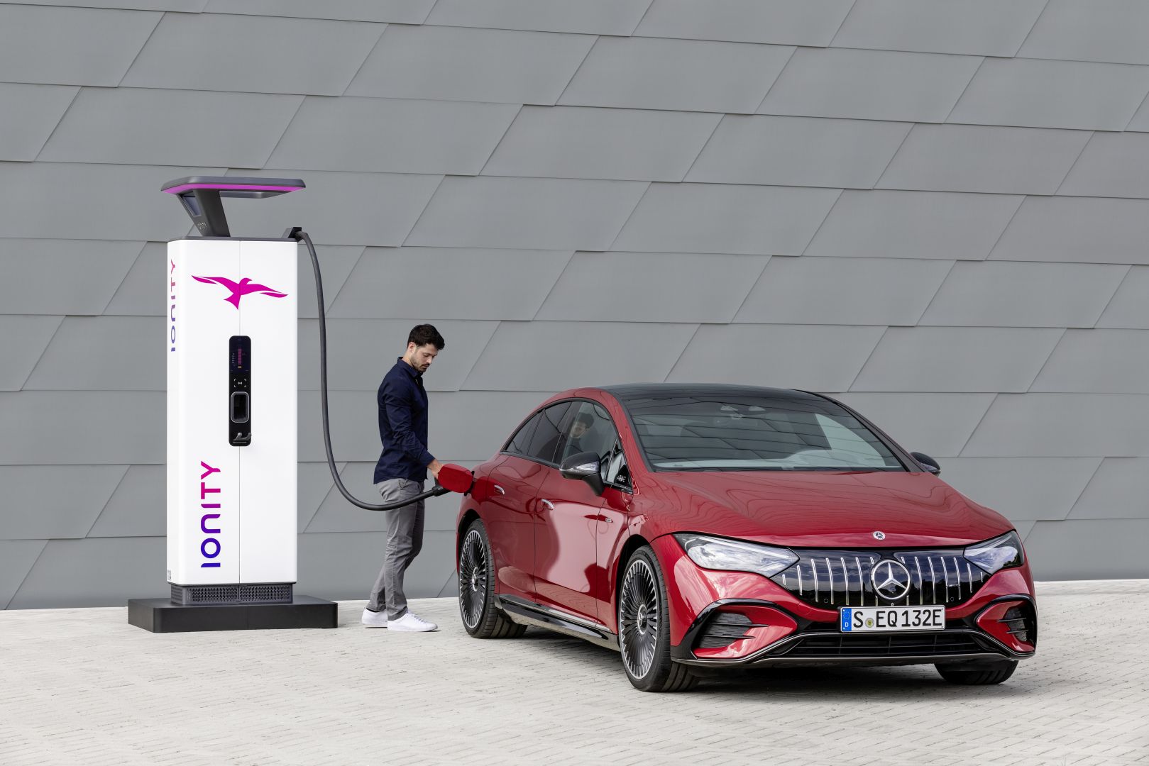 Mercedes-Amg Eqe photo 30