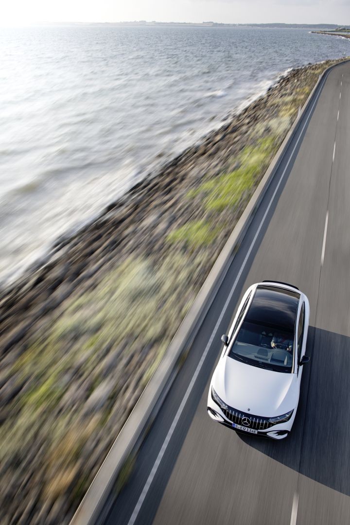 Mercedes-Amg Eqe photo 40