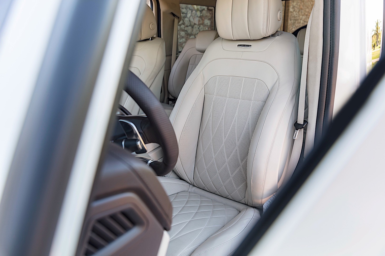 Mercedes-Amg G 63 photo 37