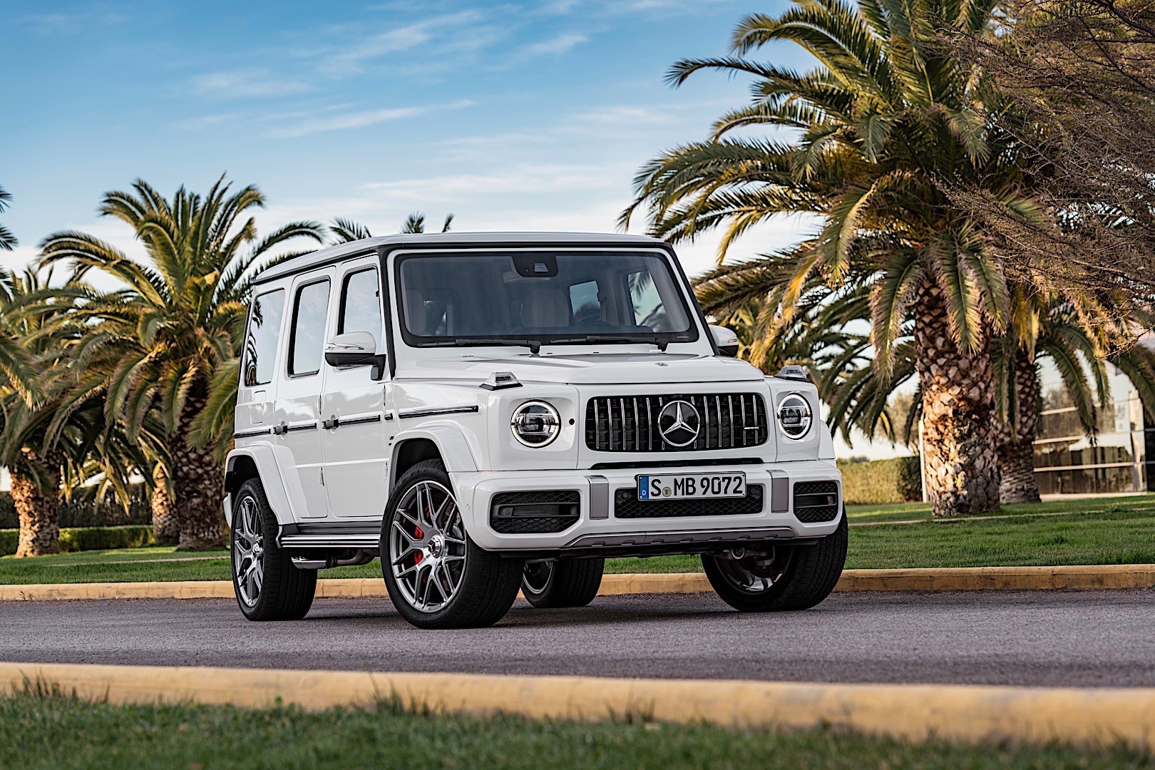 Mercedes-Amg G 63 photo 3