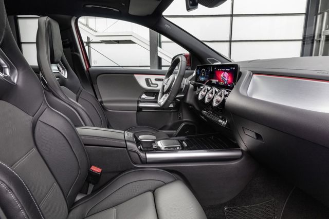 Mercedes-Amg Gla photo 20