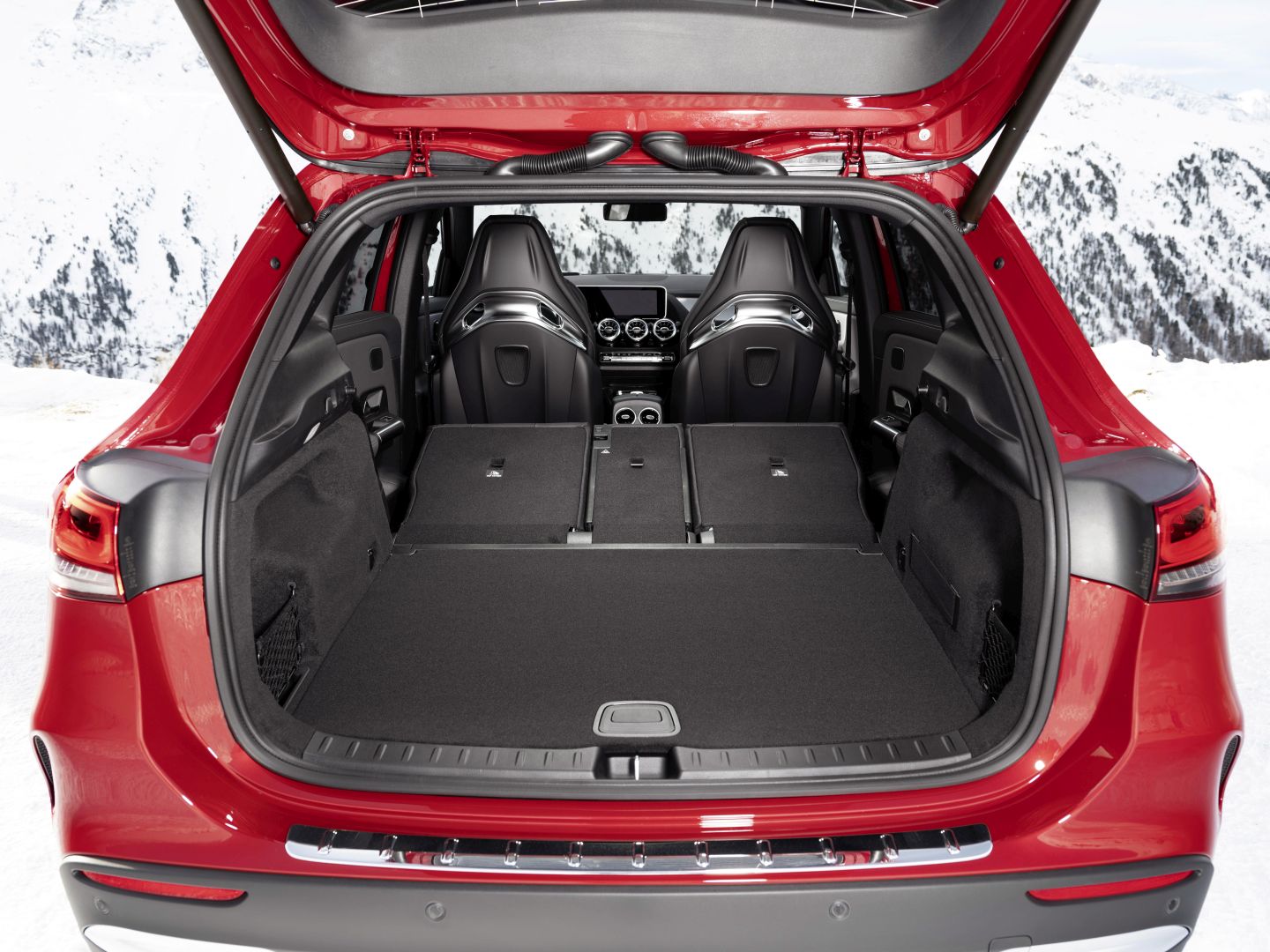 Mercedes-Amg Gla photo 33