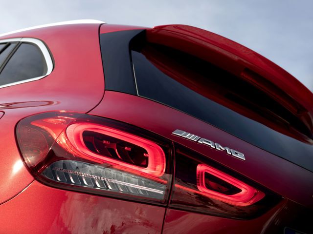 Mercedes-Amg Gla photo 5