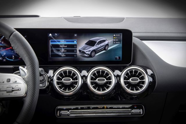 Mercedes-Amg Gla photo 25