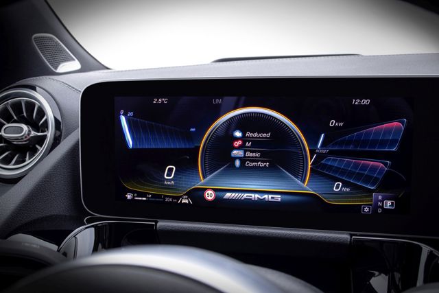 Mercedes-Amg Gla photo 26