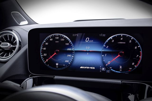 Mercedes-Amg Gla photo 27