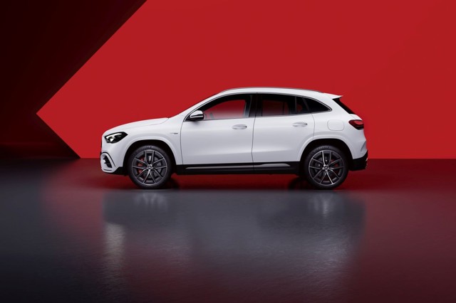 Mercedes-Amg Gla photo 5