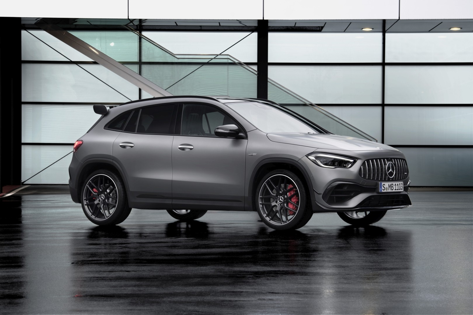 Mercedes-Amg Gla photo 6