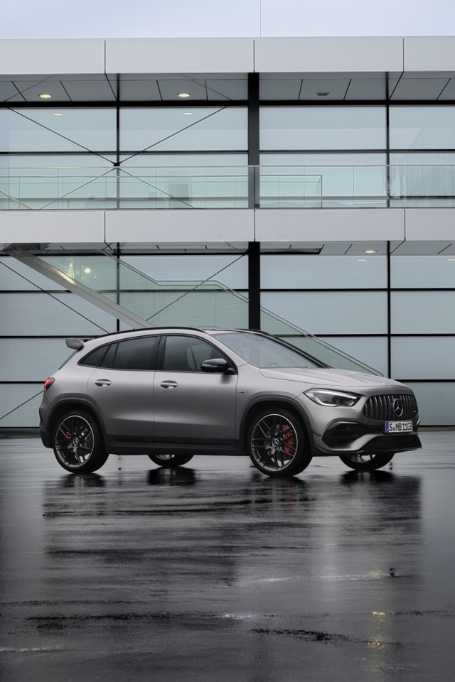 Mercedes-Amg Gla photo 7