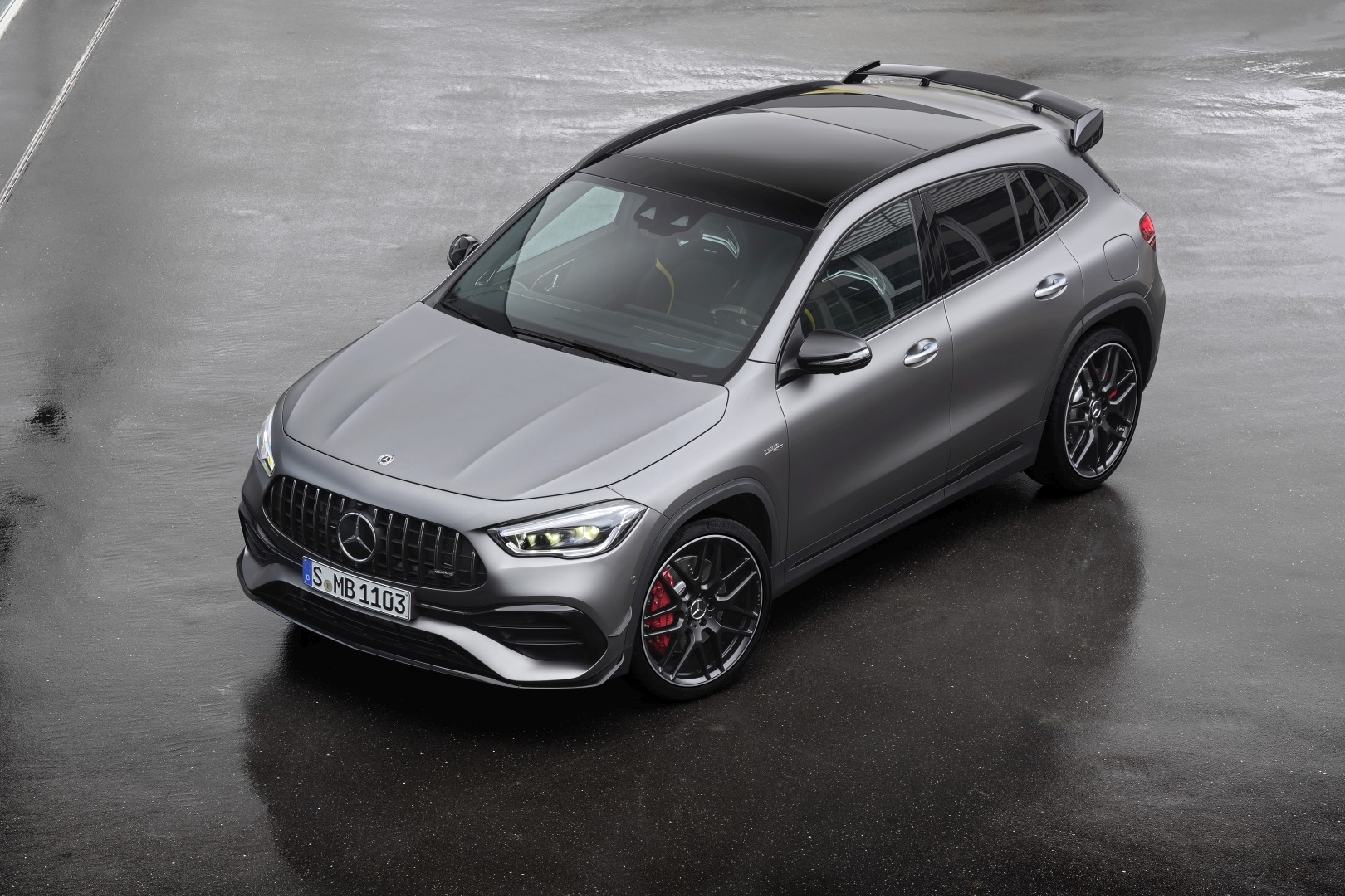 Mercedes-Amg Gla photo 11