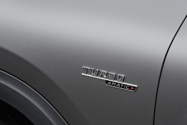 Mercedes-Amg Gla photo 14