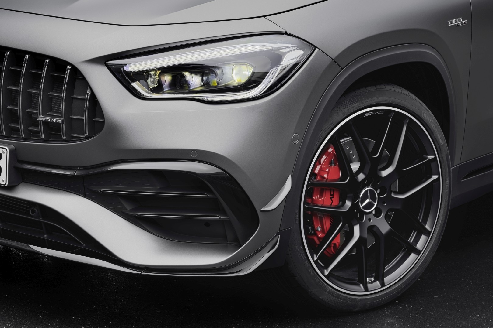 Mercedes-Amg Gla photo 18