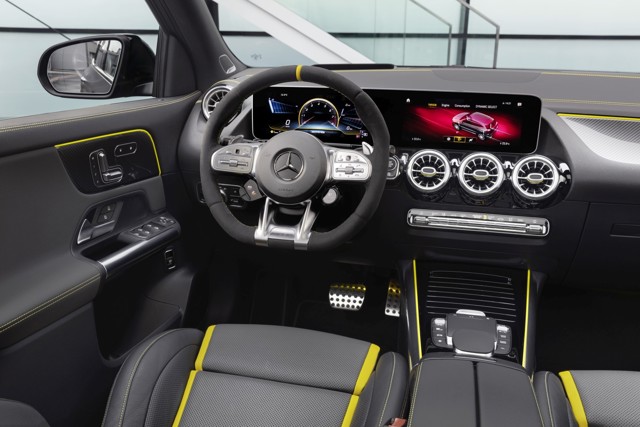Mercedes-Amg Gla photo 21