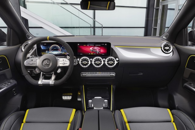 Mercedes-Amg Gla photo 22