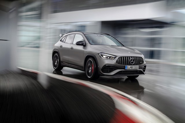 Mercedes-Amg Gla photo 1