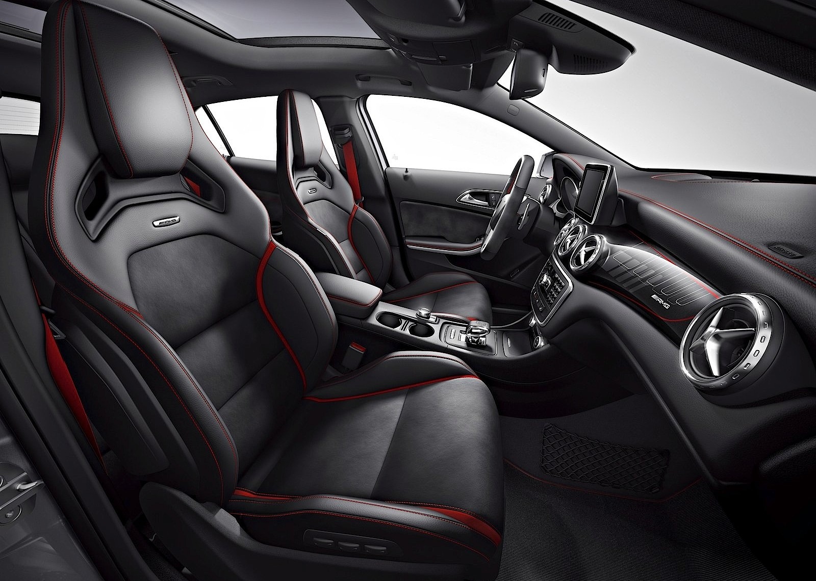 Mercedes-Amg Gla photo 59