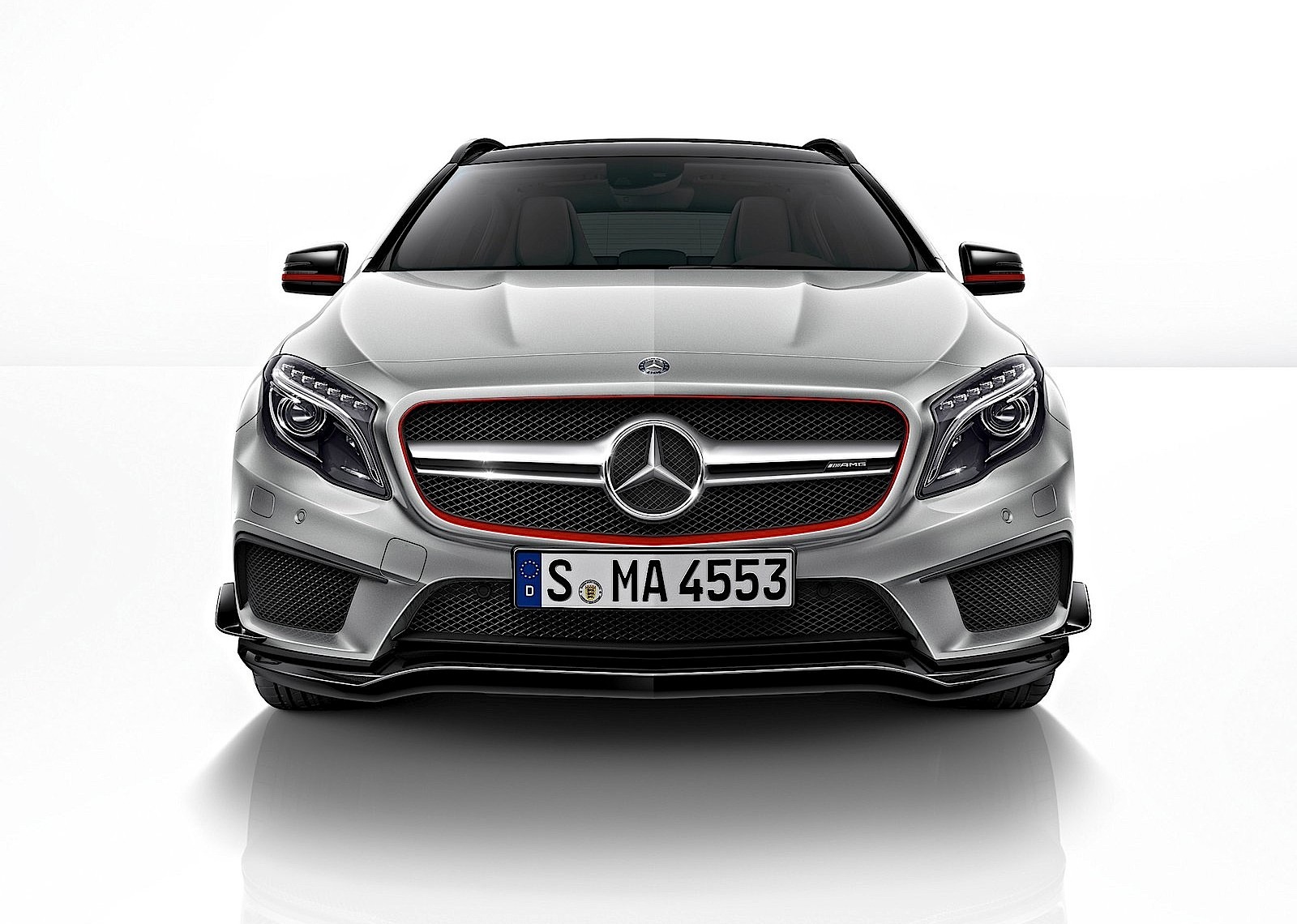 Mercedes-Amg Gla photo 12