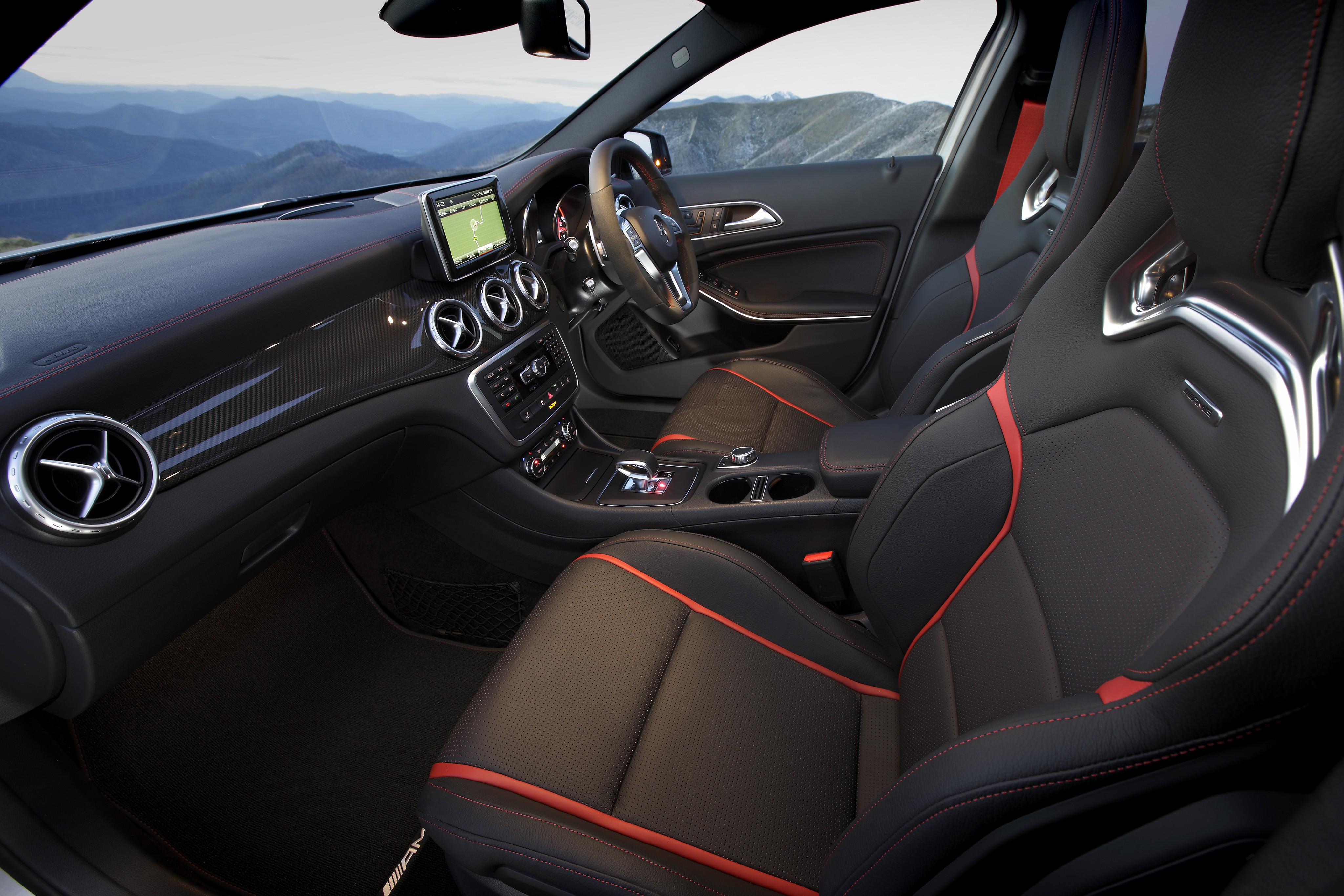 Mercedes-Amg Gla photo 63