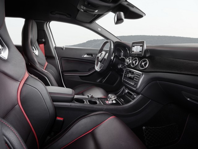 Mercedes-Amg Gla photo 64