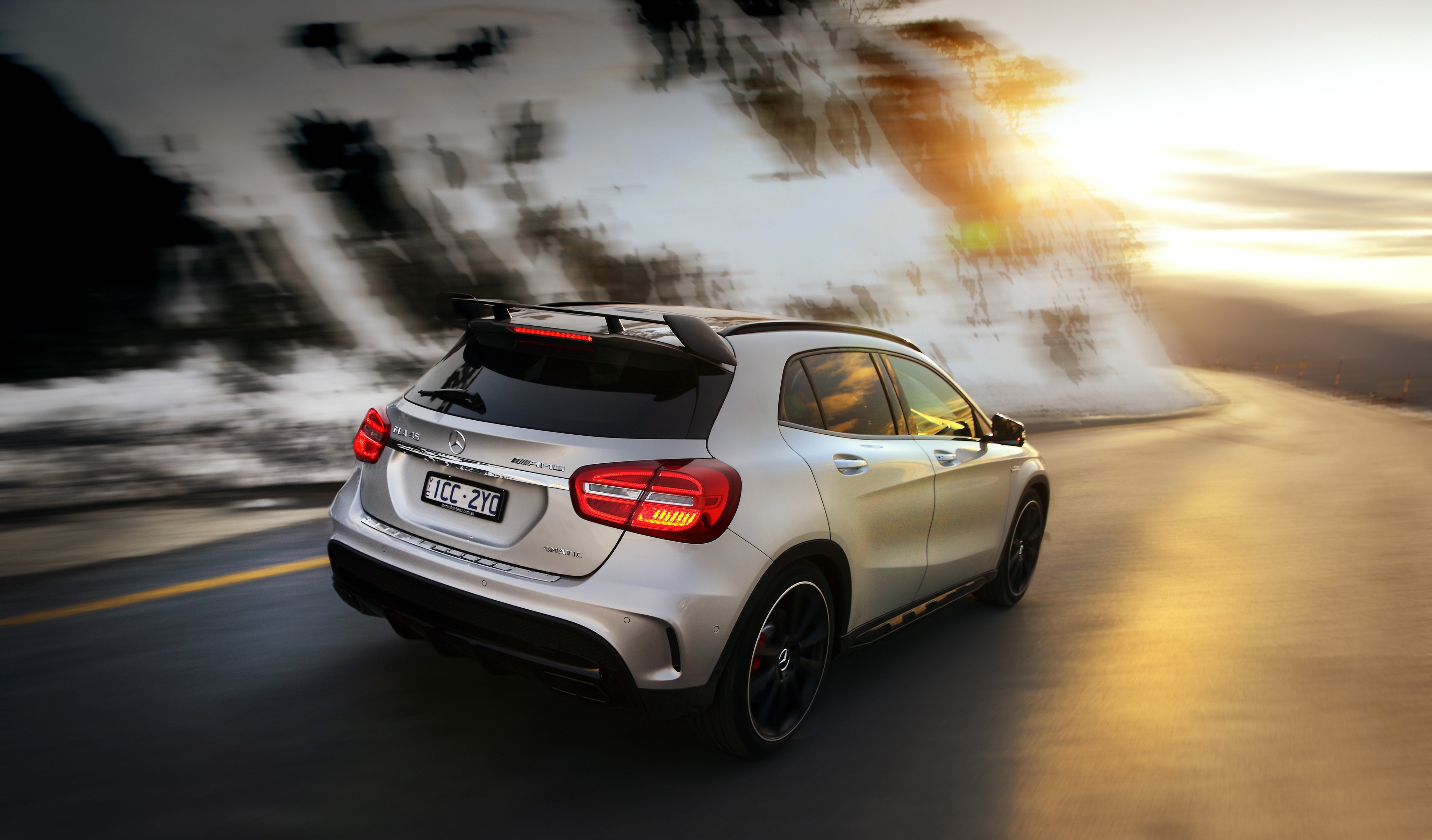 Mercedes-Amg Gla photo 18