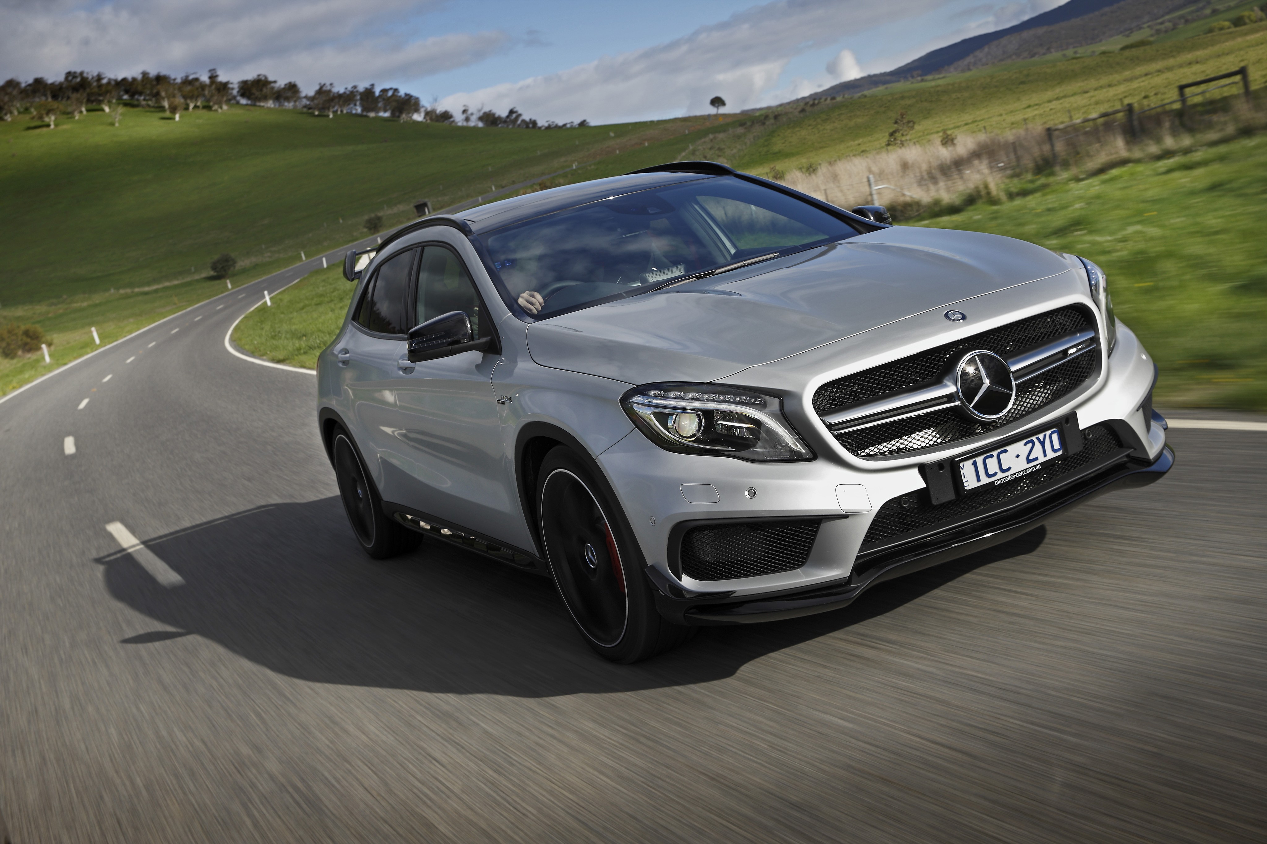 Mercedes-Amg Gla photo 23