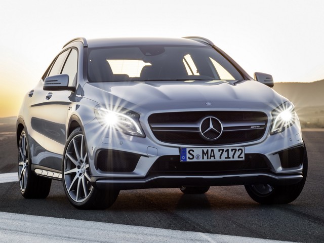 Mercedes-Amg Gla photo 33
