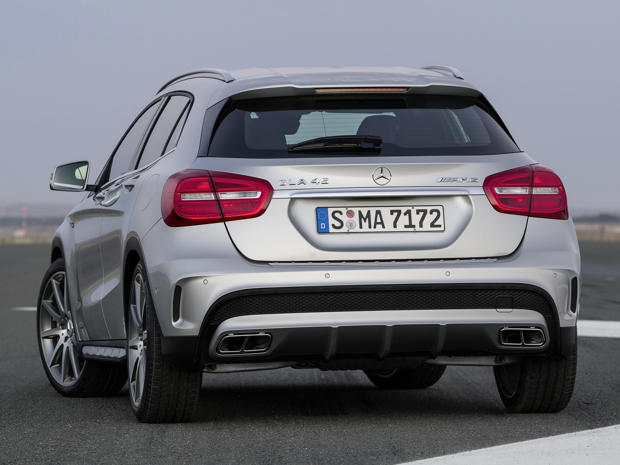 Mercedes-Amg Gla photo 34