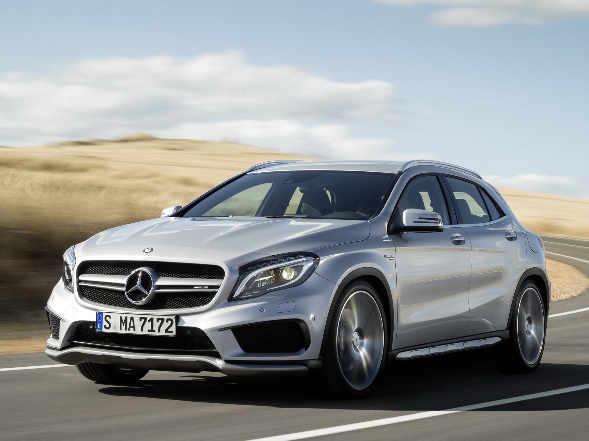 Mercedes-Amg Gla photo 35