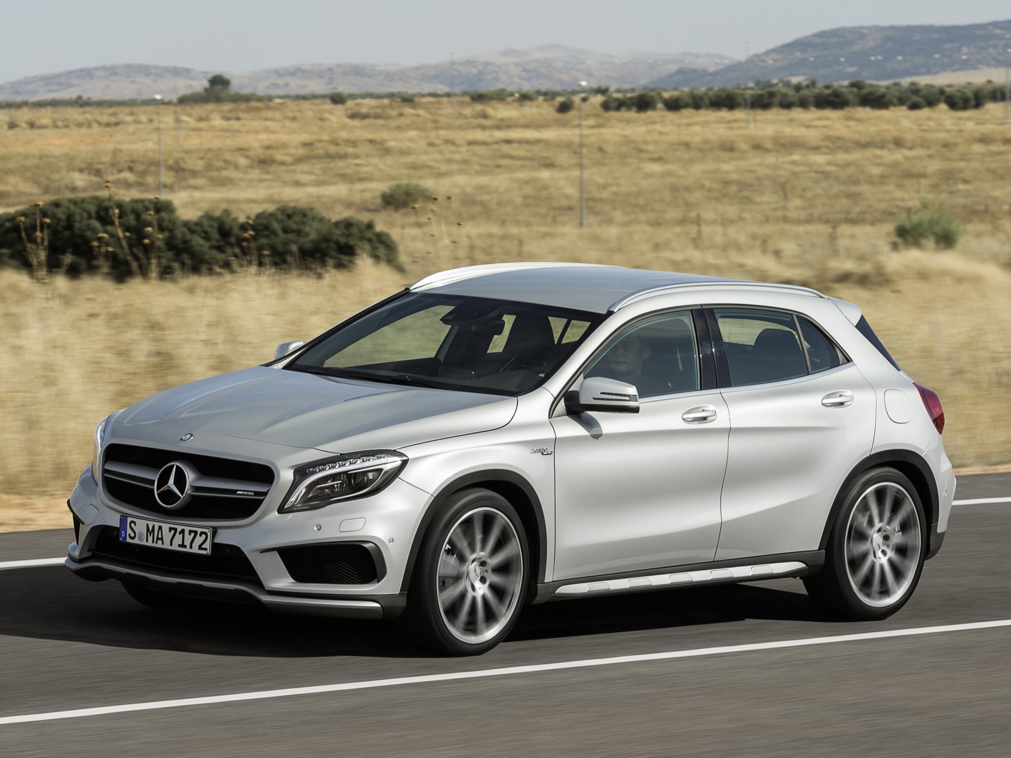 Mercedes-Amg Gla photo 37