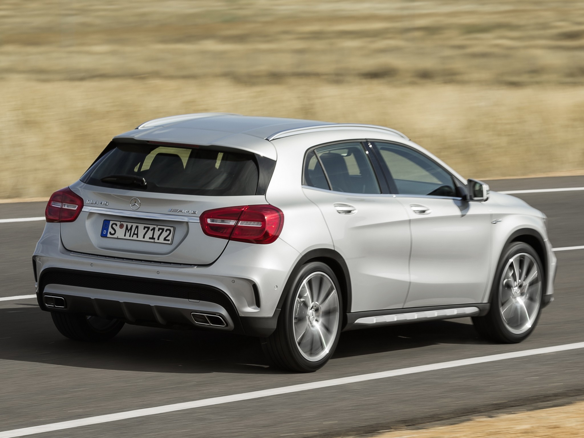 Mercedes-Amg Gla photo 38