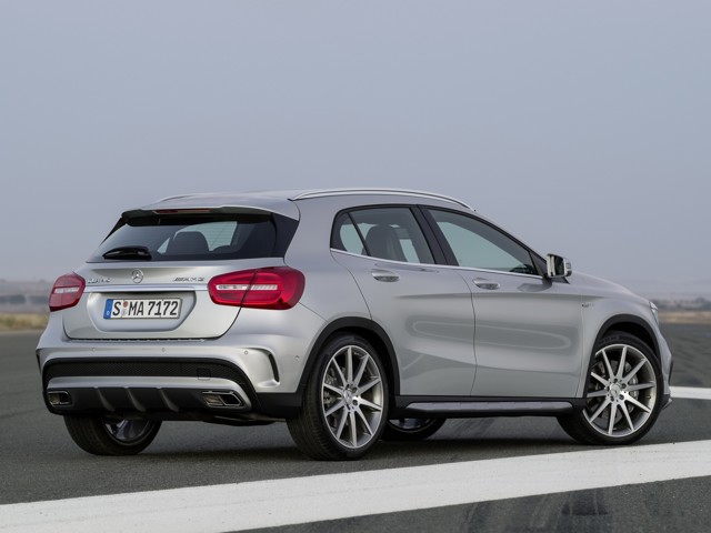 Mercedes-Amg Gla photo 40