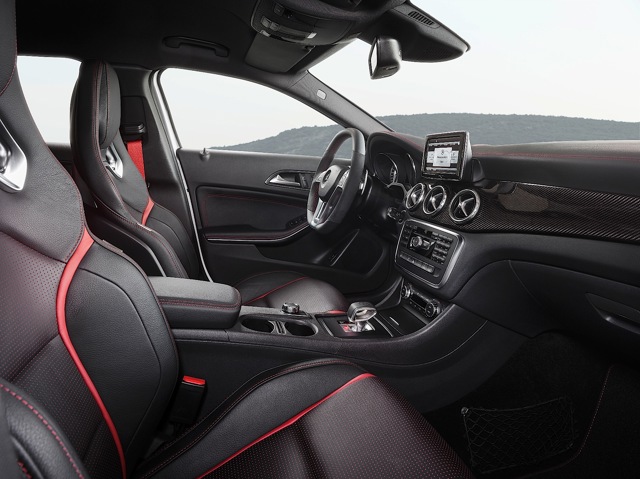 Mercedes-Amg Gla photo 57