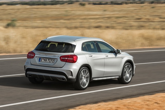 Mercedes-Amg Gla photo 8