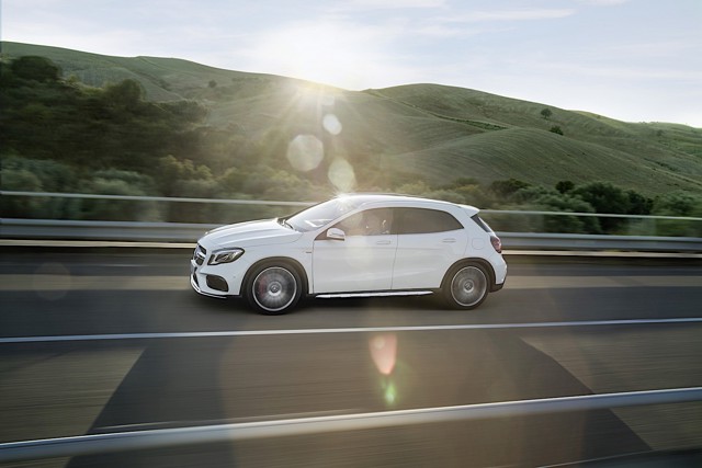 Mercedes-Amg Gla photo 4
