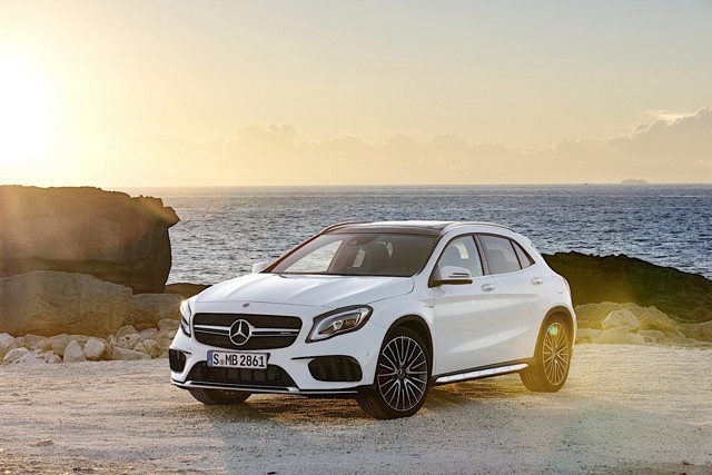 Mercedes-Amg Gla photo 15