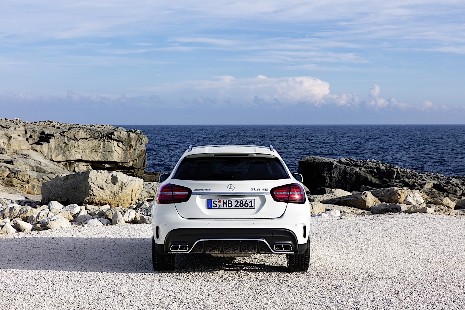 Mercedes-Amg Gla photo 18