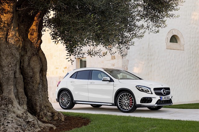Mercedes-Amg Gla photo 20