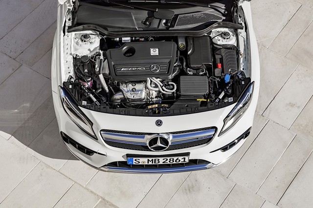 Mercedes-Amg Gla photo 32