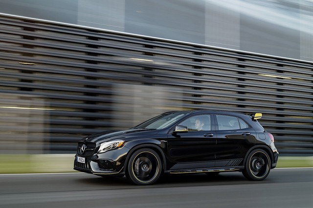 Mercedes-Amg Gla photo 28
