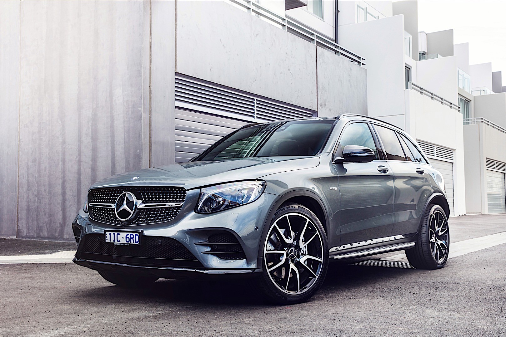 Mercedes-Amg Glc-Class photo 4
