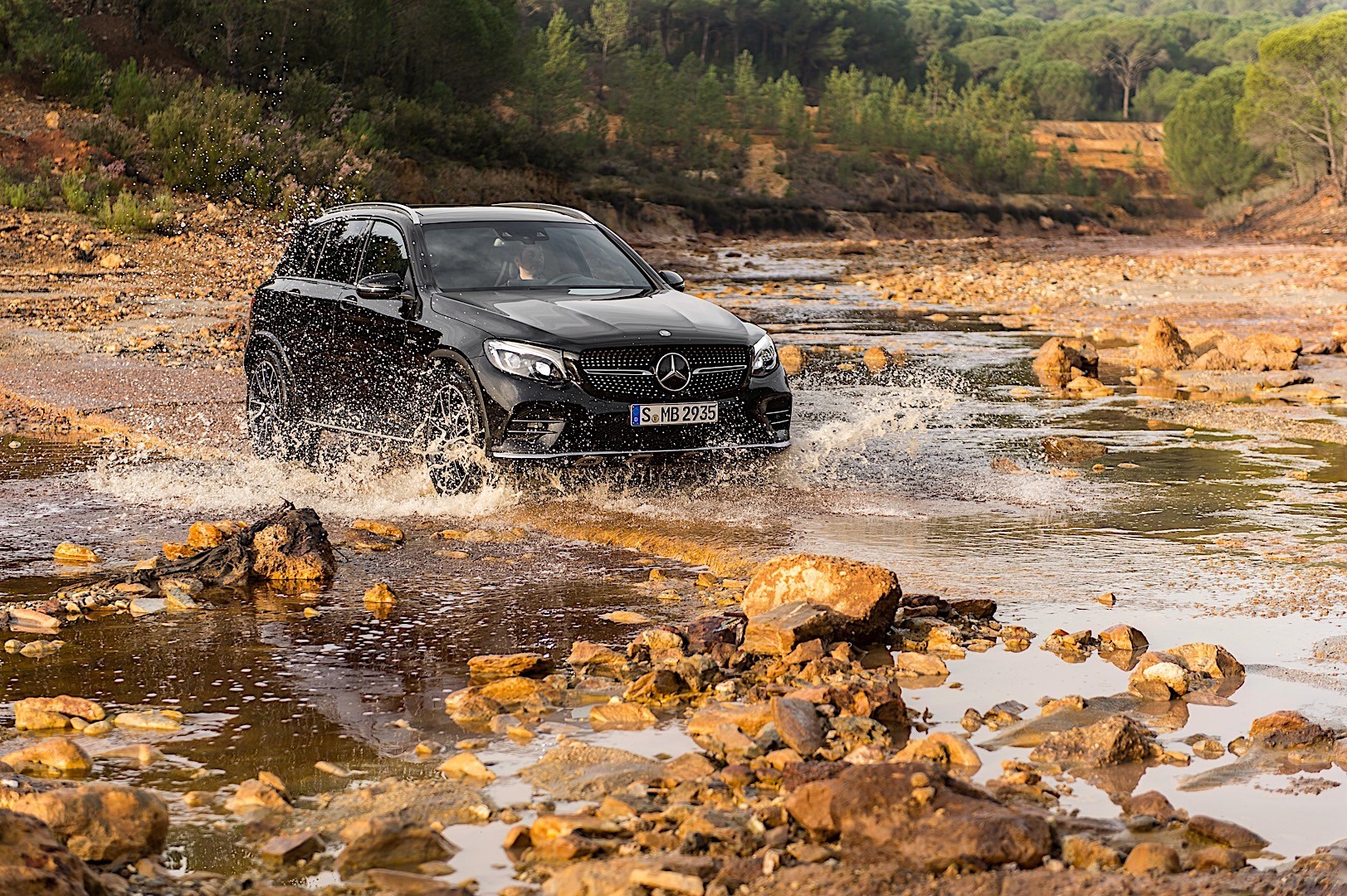 Mercedes-Amg Glc-Class photo 5