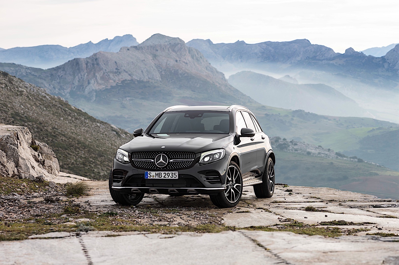 Mercedes-Amg Glc-Class photo 14