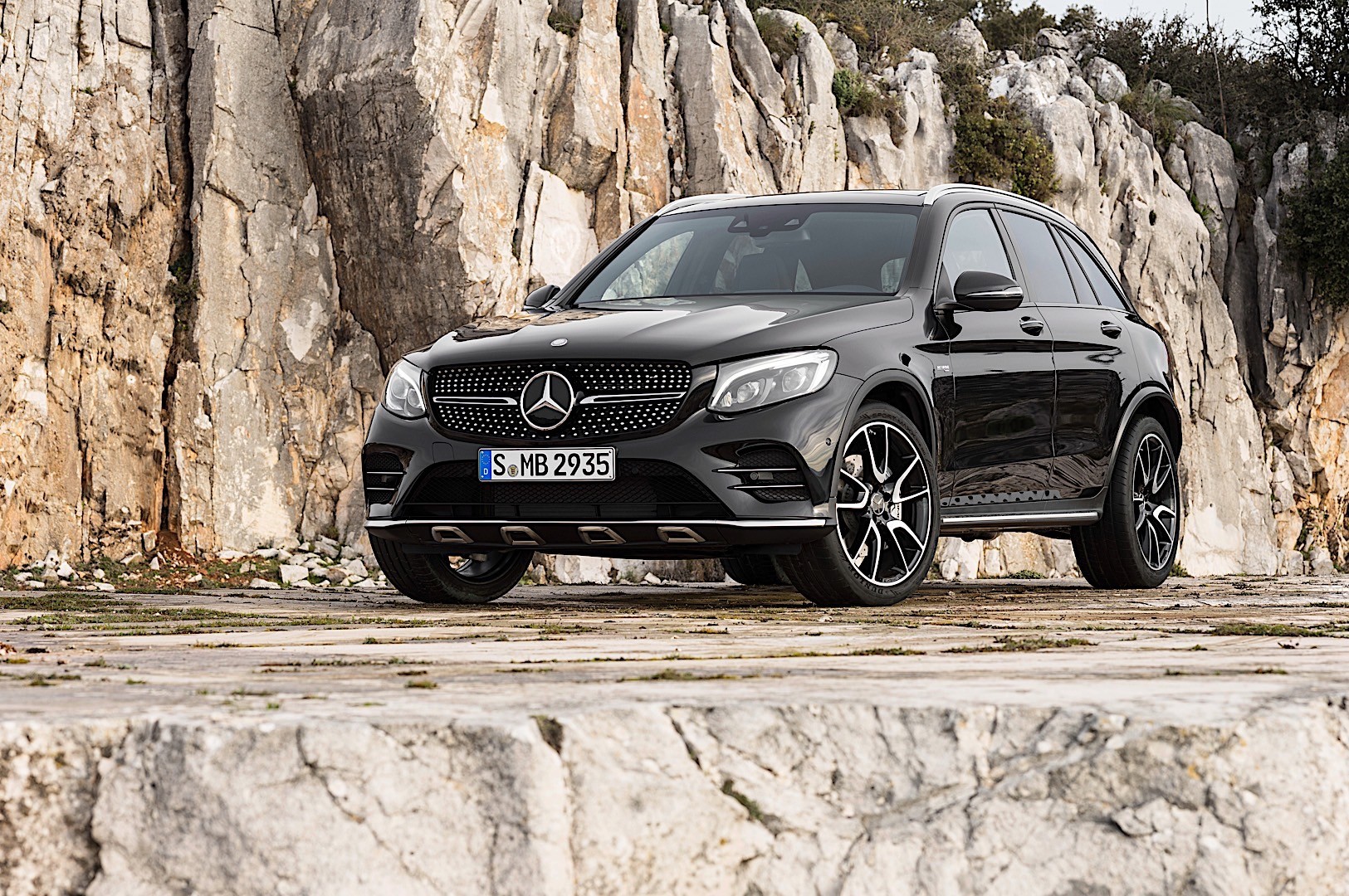 Mercedes-Amg Glc-Class photo 15