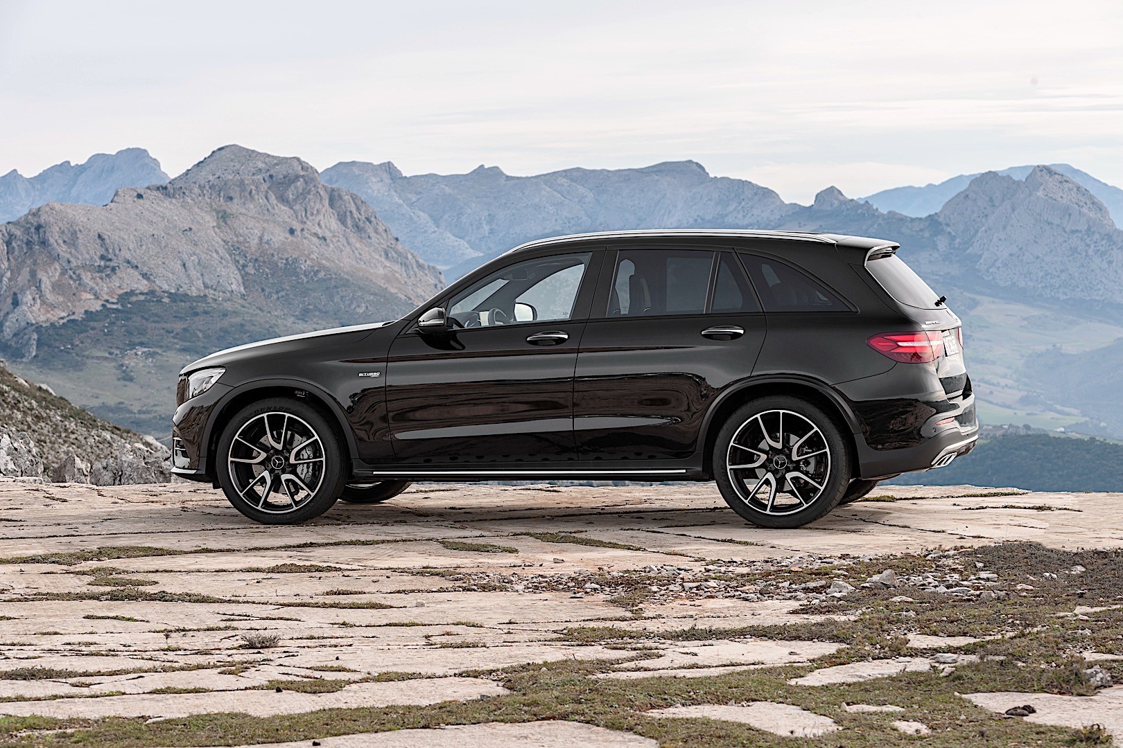 Mercedes-Amg Glc-Class photo 17