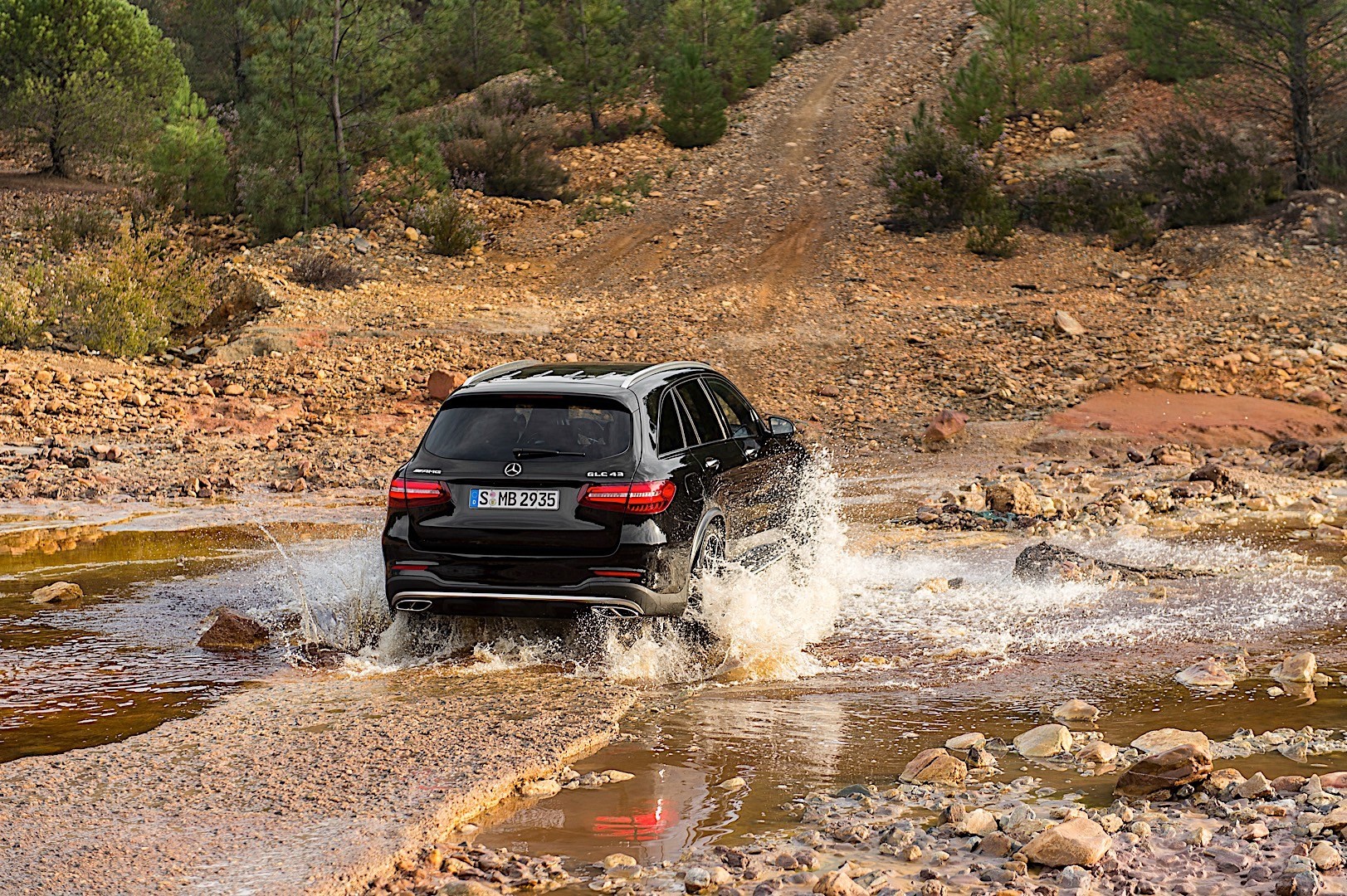 Mercedes-Amg Glc-Class photo 21