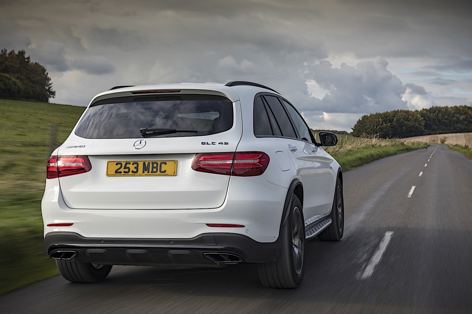 Mercedes-Amg Glc-Class photo 37