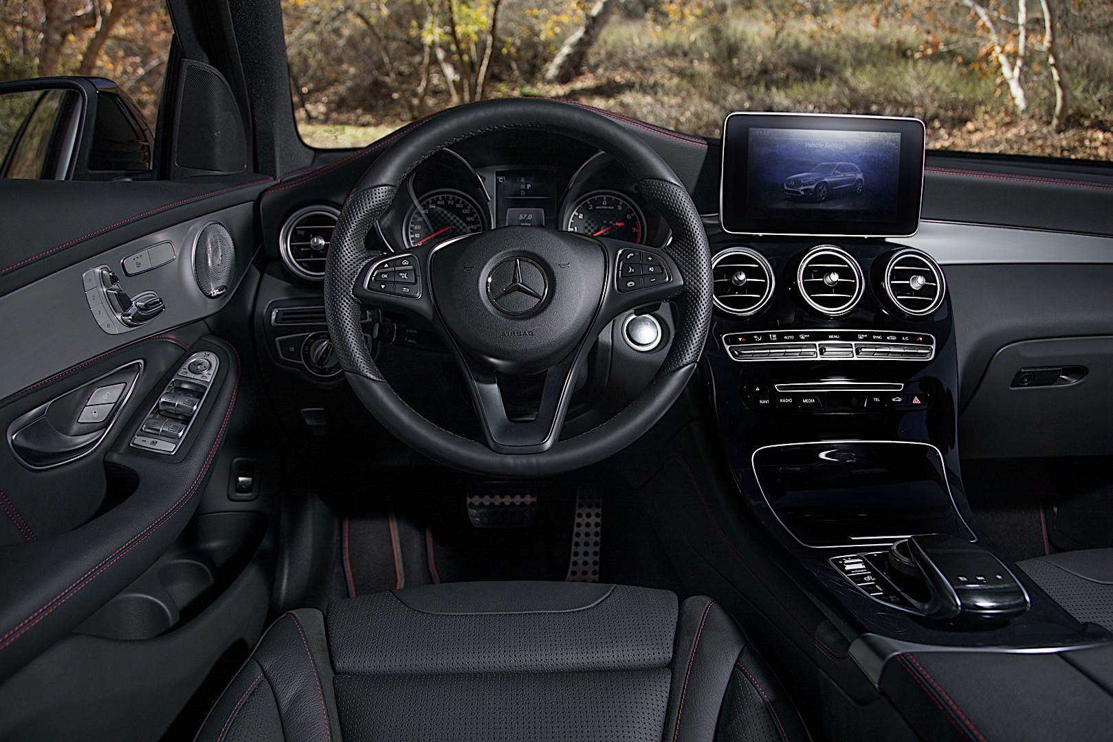 Mercedes-Amg Glc-Class photo 57