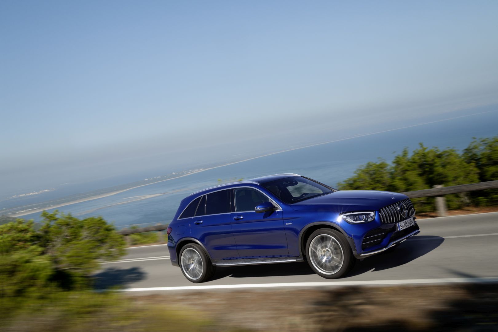 Mercedes-Amg Glc-Class photo 4